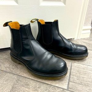 Dr. Martens Chelsea boots